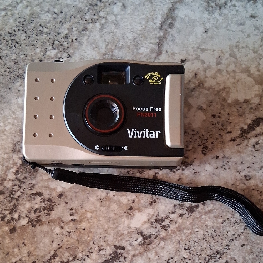 Vivitar Focus Free PN2011 Black and Gray Film Camera